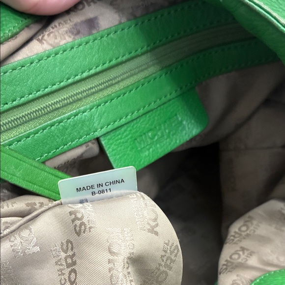 Vintage Michael Kors Vibrant Green Leather Bag - Picture 5 of 10
